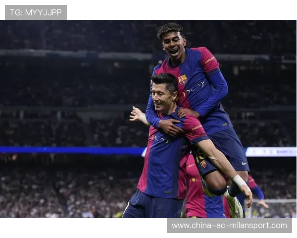 巴萨坎塞洛助攻拉菲尼亚近射建功